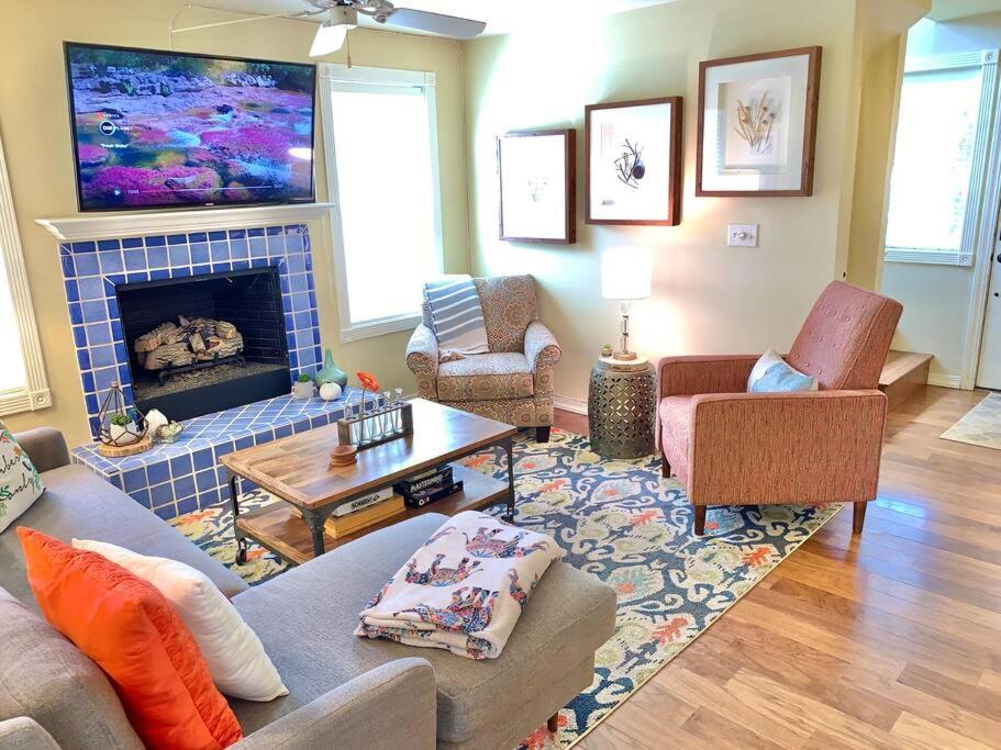 The Comforts' Inn: Mountain Escape Mountainaire Εξωτερικό φωτογραφία